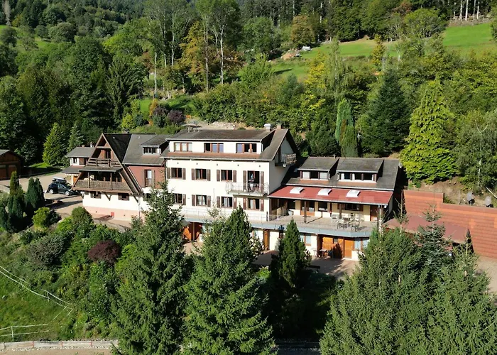 La Source Bed & Breakfast